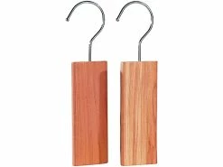 Infactory Mottenholz:Große Zedernholz-Blöcke Mit Metallhaken Gegen Motten, 2er-Set