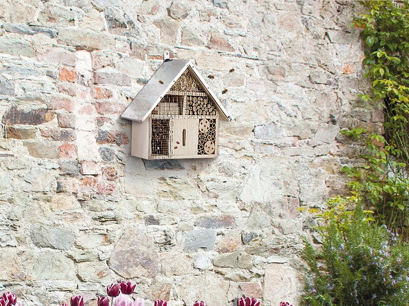 Royal Gardineer Nistkasten:Insektenhotel "Maja" Aus Naturholz, Vormontiert, Metalldach 2 Royal Gardineer Nistkasten:Insektenhotel "Maja" Aus Naturholz, Vormontiert, Metalldach – Bild 2